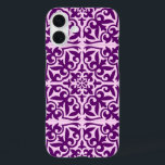 marokkanisches Kachel - lila und orchid iPhone 16 Plus Hülle<br><div class="desc">Marokkanisches inspiriertes Fliesenmuster mit polierter Keramik-Optik - tiefe Amethyste lila mit einem hellen orchiden Hintergrund</div>