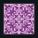 marokkanisches Kachel - lila und orchid Magnet<br><div class="desc">Marokkanisches inspiriertes Fliesenmuster mit polierter Keramik-Optik - tiefe Amethyste lila mit einem hellen orchiden Hintergrund</div>