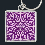 marokkanisches Kachel - lila und orchid Schlüsselanhänger<br><div class="desc">Marokkanisches inspiriertes Fliesenmuster mit polierter Keramik-Optik - tiefe Amethyste lila mit einem hellen orchiden Hintergrund</div>