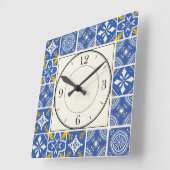Marokkanisches Muster in Aquamarin Blau, Gelb, Cre Quadratische Wanduhr (Winkel)