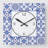 Marokkanisches Muster in Blau, Weiß und Schwarz Quadratische Wanduhr (Vorderseite)