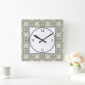 Marokkanisches Muster in Gold, Schwarz und Beige Quadratische Wanduhr (Zuhause)