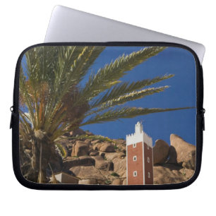 MAROKKO, Anti-Atlas, Gebiet TAFRAOUTE: ADAI, Rot Laptopschutzhülle