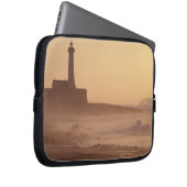 Marokko, Rabat, Leuchtturm bei Sonnenuntergang mit Laptopschutzhülle (Vorne Rechts)