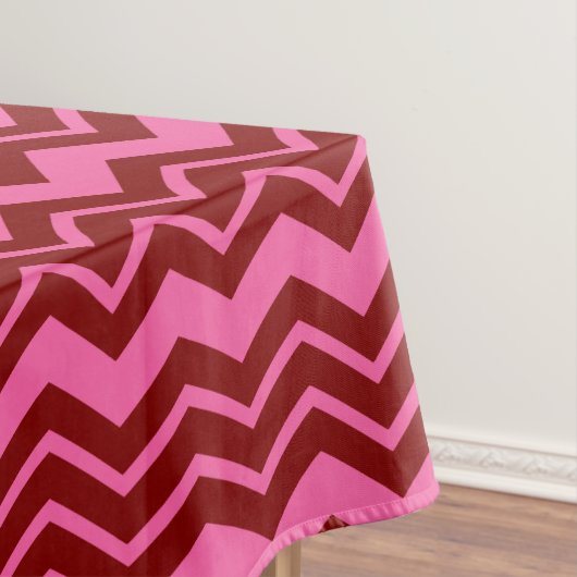 Marone Rot Pink Chevron Zigzag Design Tischdecke (Beispiel)