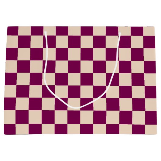 Maroon and beige checkerboard pattern große geschenktüte (Vorderseite)