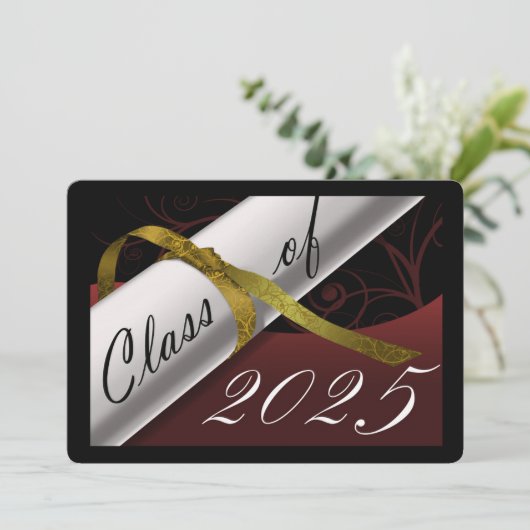 Maroon and Gold Graduation Party Einladung (Stehend Vorderseite)