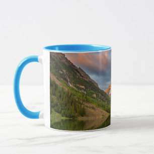 Maroon Bells spiegeln sich in den ruhigen Maroon L Tasse