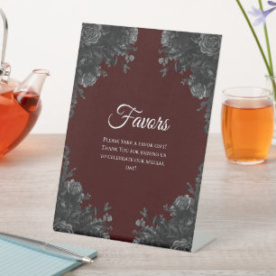 Maroon Black Elegant Floral Wedding Sockelschild