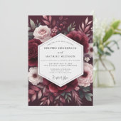 Maroon Bloom Romance Wedding Einladung (Stehend Vorderseite)