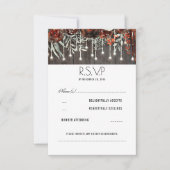 Maroon Blume Rustic String Lights Wedding RSVP Karte (Vorderseite)
