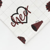Maroon Cheer Hearts, Pom Poms, Megaphone Muster Fleecedecke (Ecke)