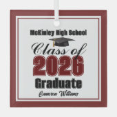 Maroon Class of 2026 Graduation Custom Christmas Ornament Aus Glas (Vorderseite)