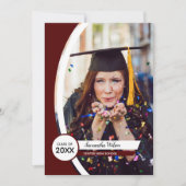 Maroon Curved Frame Foto Abschluss Einladung (Vorderseite)