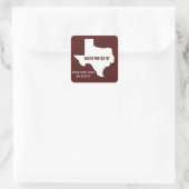 Maroon Custom Text Texas Map Kontur Howdy Texan Quadratischer Aufkleber (Tasche)
