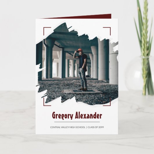 Maroon Edgy Abstrakt Brushstroke Foto Abschluss Einladung (Vorderseite)