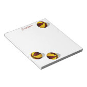 Maroon Gold Basketballmannschaft Farben individuel Notizblock (angewinkelt)