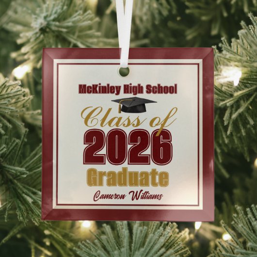 Maroon Gold Class of 2026 Graduation Christmas Ornament Aus Glas (Insitu)