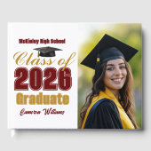 Maroon Gold Class of 2026 Graduation Photo Gästebuch (Vorderseite)
