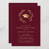 Maroon Gold Grad Cap Wreath Chic Graduation Party Einladung (Vorne/Hinten)