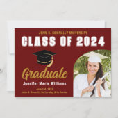 Maroon Gold Graduate Bold 2023 Graduation Party Ankündigung (Vorderseite)