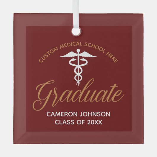 Maroon Gold Medical School Abschluss Gift Ornament Aus Glas (Vorderseite)