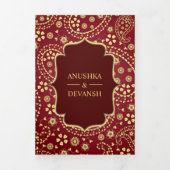 Maroon Gold Paisley Bollywood Style Indian Wedding Dreifach Gefaltete Einladung (Cover)