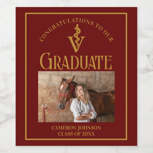 Maroon Gold Veterinary School Graduation Party Weinetikett (Einzelnes Label)