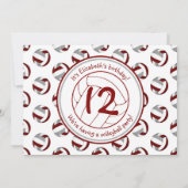 Maroon graue sportliche Mädchen Volleyball Geburts Einladung (Rückseite)