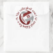 Maroon graue Volleyball Happy Place Typografie Quadratischer Aufkleber (Tasche)