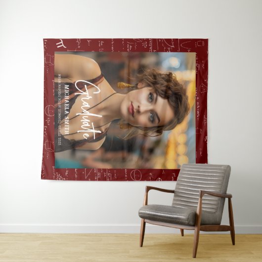 Maroon Math Handwritten Script Photo Graduation  Wandteppich (Beispiel (Horizontal))