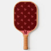 Maroon mit rosa Herz Modern Monogram Pickleball Schläger (Vorderseite)