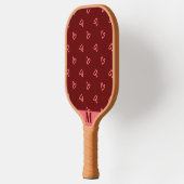 Maroon mit rosa Herz Modern Monogram Pickleball Schläger (Links)
