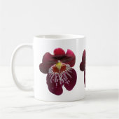 Maroon Orchids II Elegante Blüten Kaffeetasse (Links)