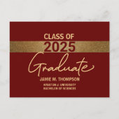 Maroon Red Gold Class 2025 University Abschluss Postkarte (Vorderseite)