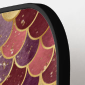 Maroon Red Gold Glitter Mermaid Scales Monogram Pickleball Schläger (Linke Seite)