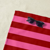 Maroon Red Pink Stripes Design Strandtuch (Beispiel)