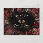 Maroon Red Rust Rose Skulls Gothic Save the Date Ankündigungspostkarte (Vorderseite)