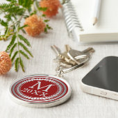 Maroon Red Silver Frame Monogram Schlüsselanhänger (Seite)