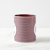 Maroon Red Stripe Monogram Tasse (Zentrum)