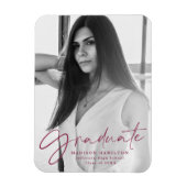 Maroon Script Abschluss Ankündigung Foto Magnet (Vertikal)