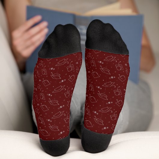 Maroon & Silver Graduation Cap Toss Socks Socken (Unterseite)