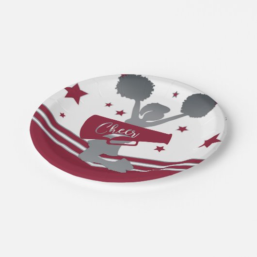 Maroon & Silver Stars Cheer Cheer führendes Party Pappteller (Schrägansicht)