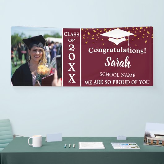 Maroon White Abschluss Custom Foto Class of 2025 Banner (Messe)
