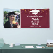 Maroon & White Abschluss Foto Class of 2025 Banner (Messe)