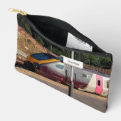 Maroon Zubehörtasche (Offen)