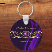 Marquis Lila Silk Scroll Pearl Schlüsselanhänger (Vorderseite)