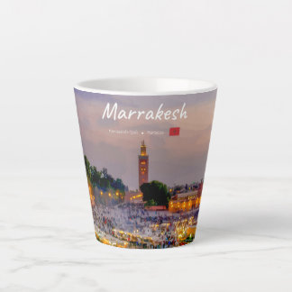 Marrakesch, Marokko - Djemaa el Fnaa-Platz Klein Milchtasse