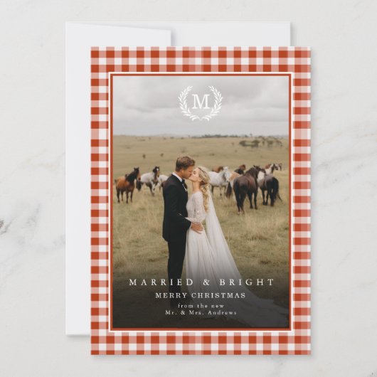 "Married & Bright" Gingham Monogram Crest 2 Photo Dankeskarte (Vorderseite)