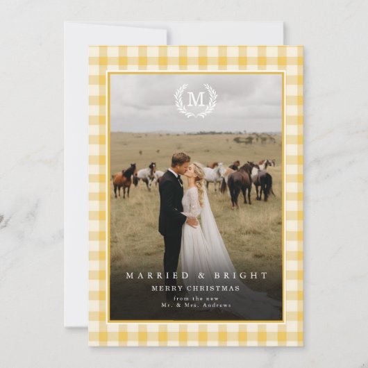 "Married & Bright" Gingham Monogram Crest 2 Photo Dankeskarte (Vorderseite)